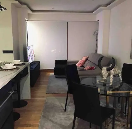 Centrico Y Moderno Con Vistas A La Ria Vigo